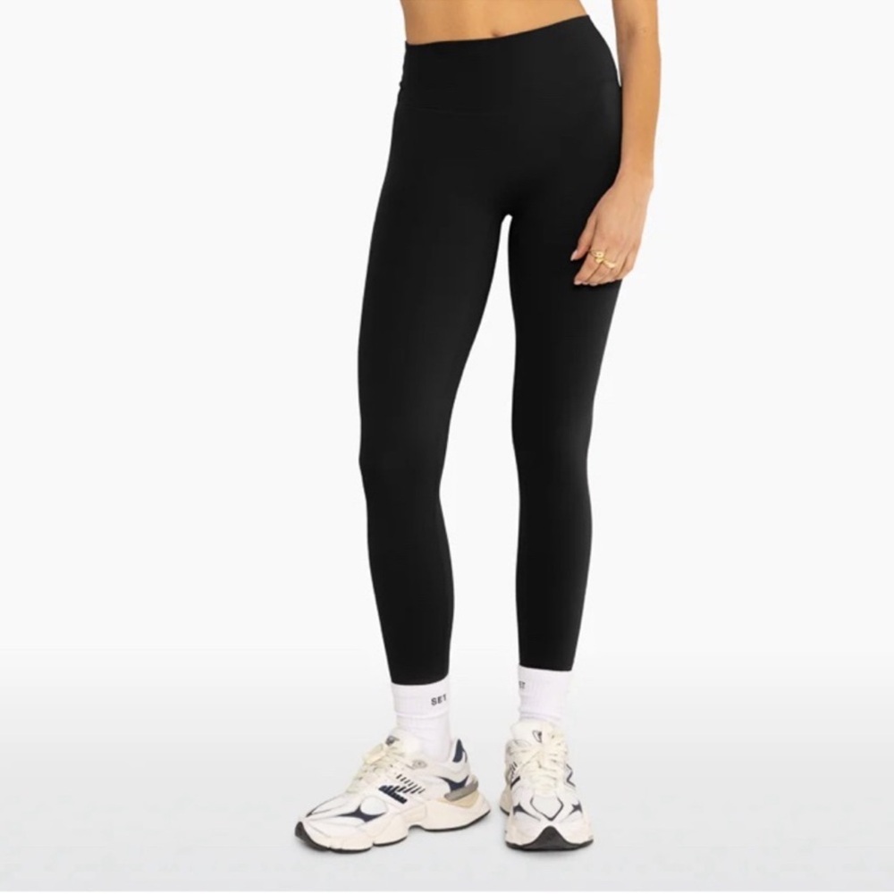 SET Active Sportbody Leggings Black M NWOT